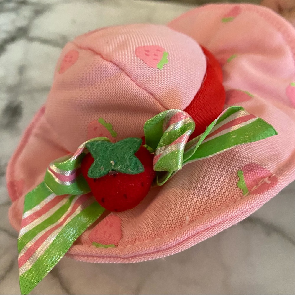 3/$30 Strawberry Shortcake Bendable Plush Doll - Picture 6 of 11